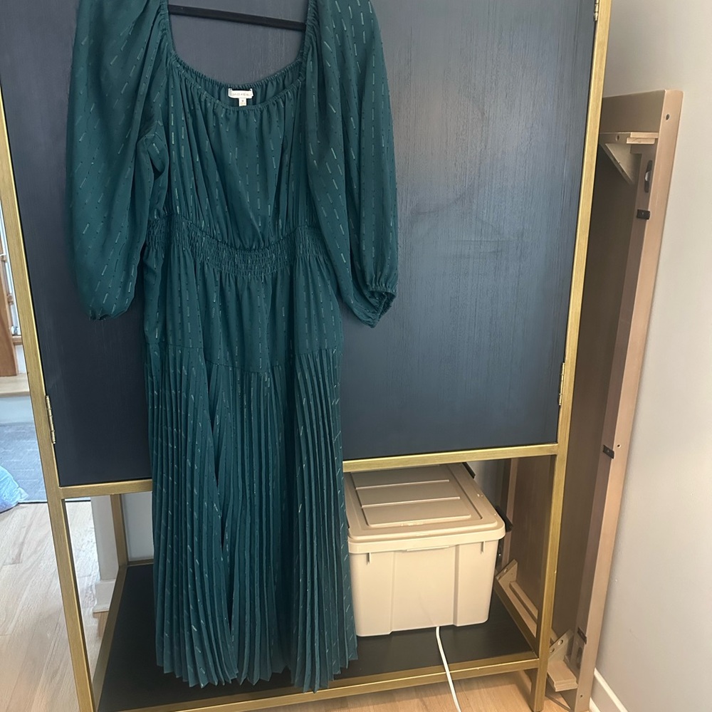 Skies Are Blue Dark Gren Long Sleeve Dress